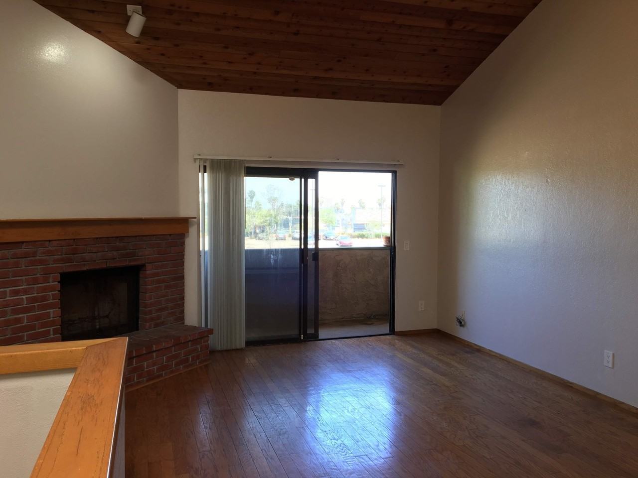 4568 W Point Loma Blvd - Photo 5 of 8