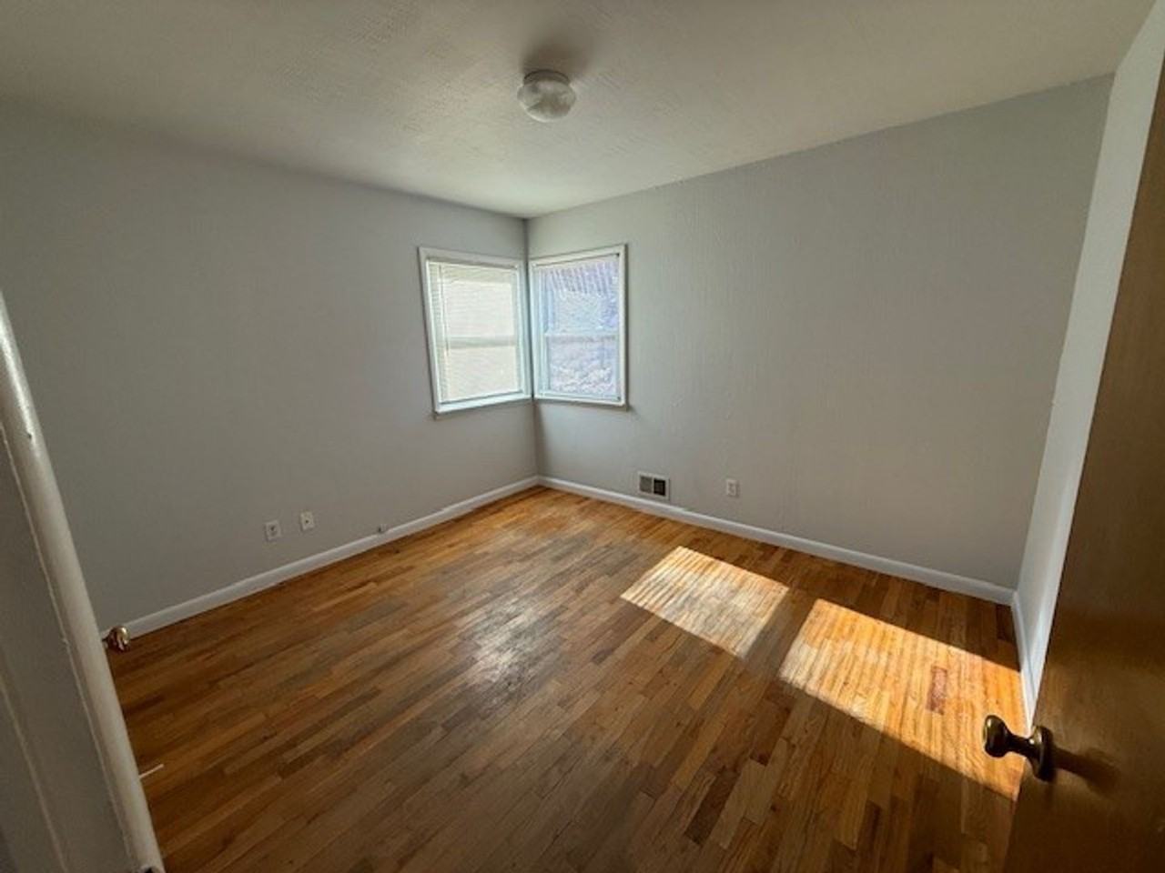 13 El Sereno Dr - Photo 7 of 10