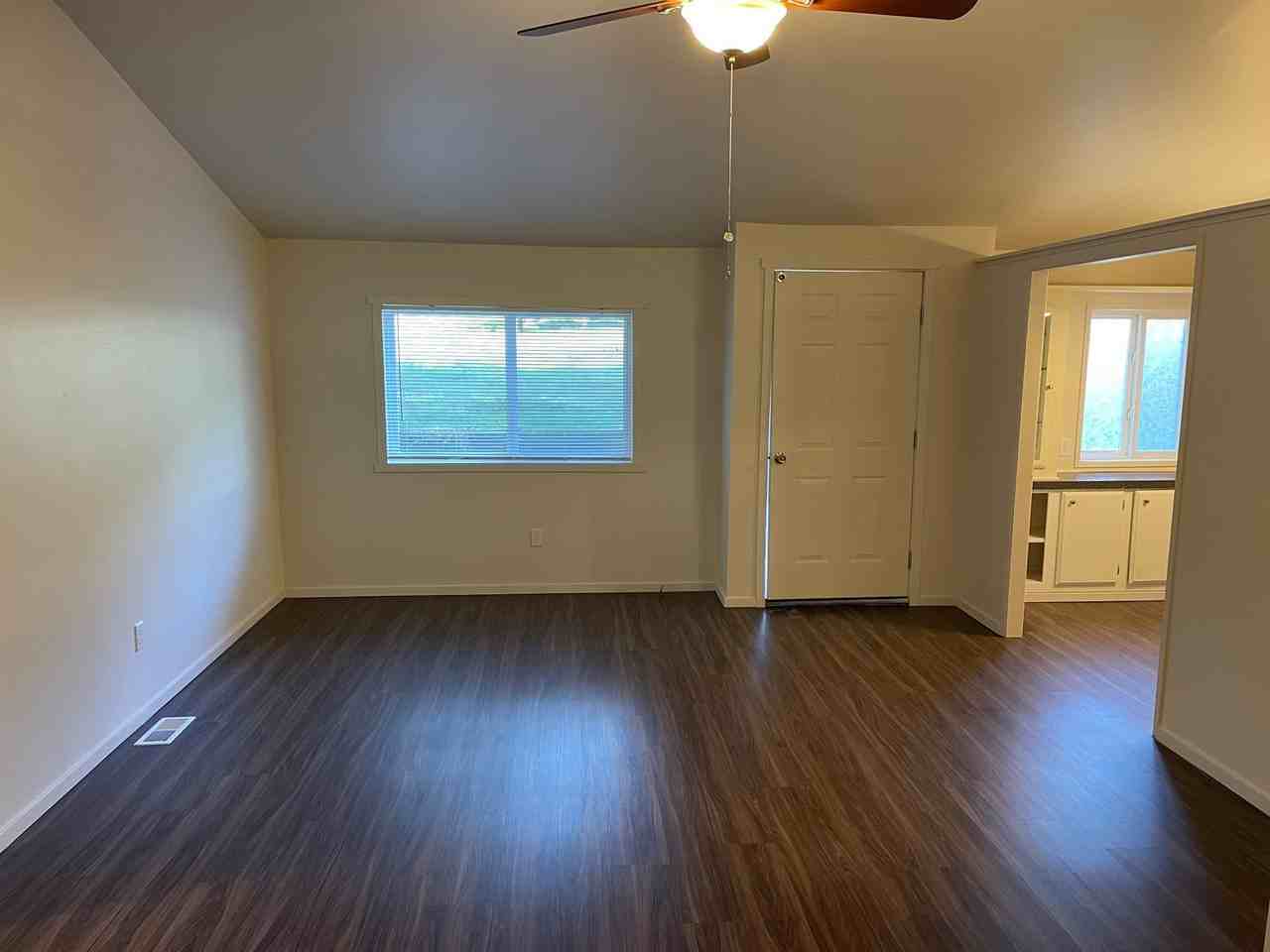 4529 Siesta Pl - Photo 4 of 12