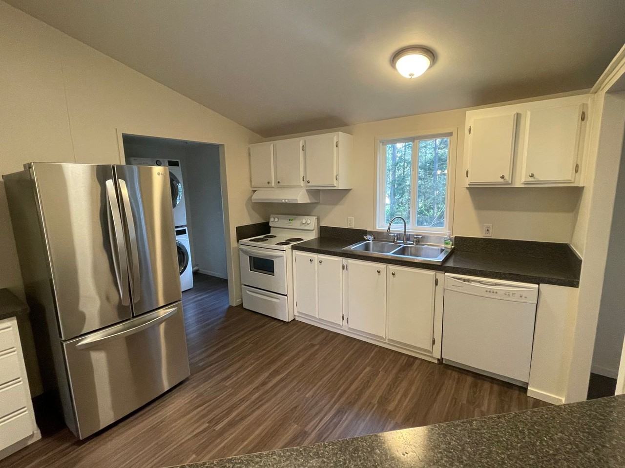 4529 Siesta Pl - Photo 5 of 12