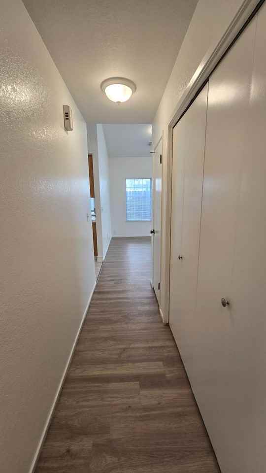 7912 Rushing River Ct - Photo 5 of 18