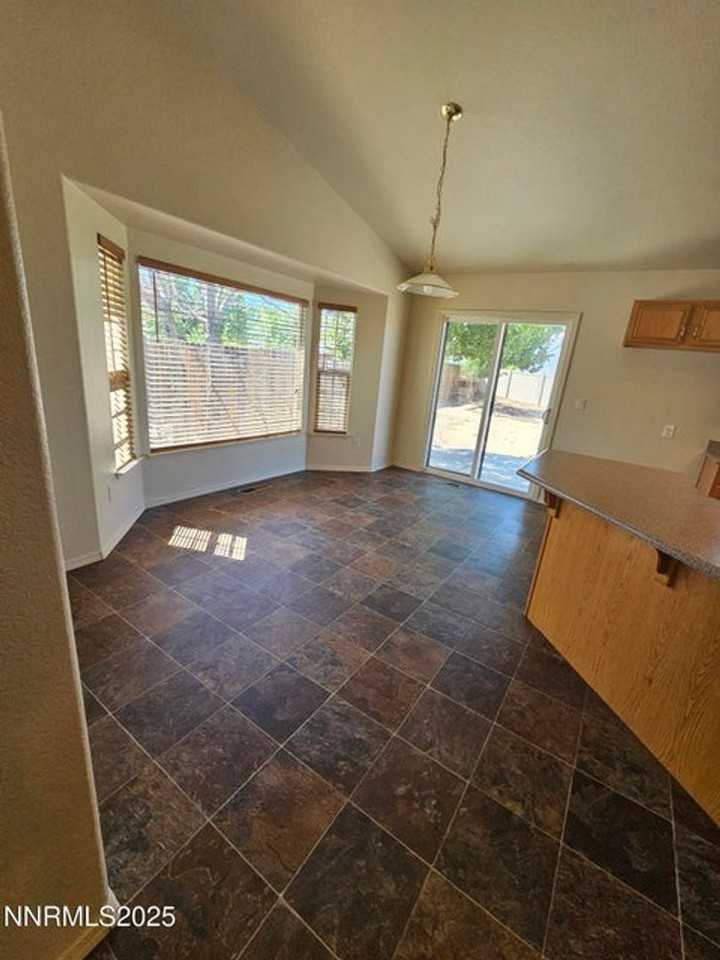 2399 Albatross Way - Photo 4 of 10