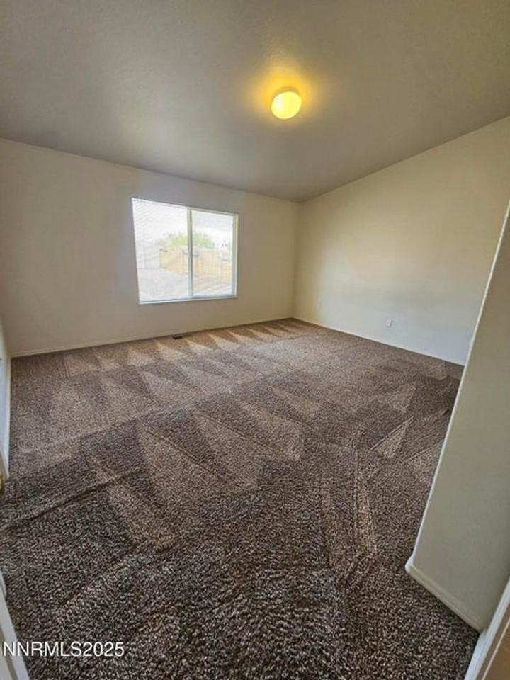 2399 Albatross Way - Photo 5 of 10