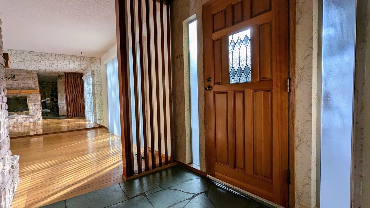 1702 Walnut St - Photo 3 of 12