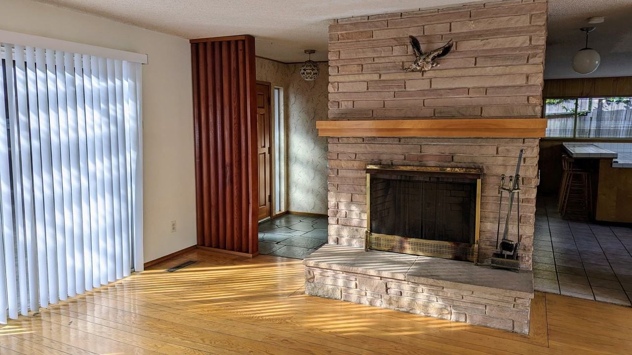 1702 Walnut St - Photo 4 of 12