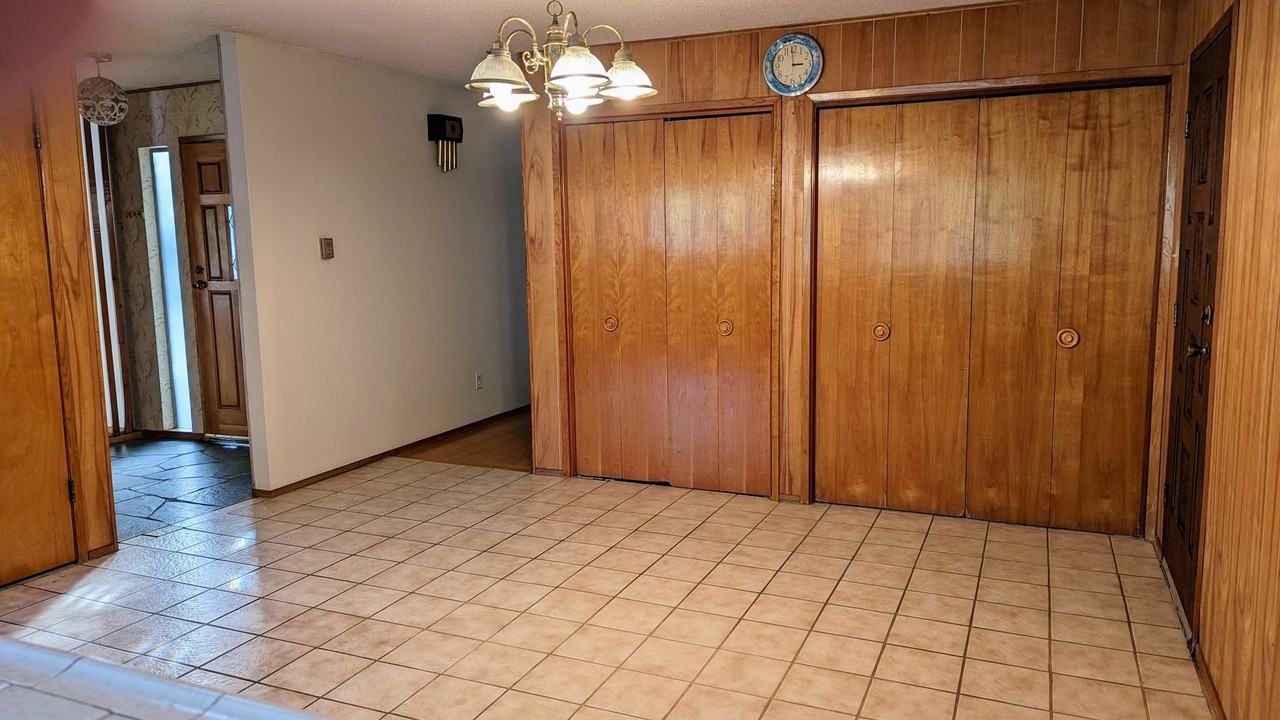 1702 Walnut St - Photo 7 of 12