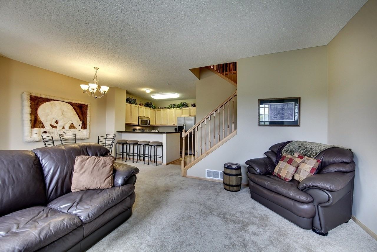 1567 Legacy Pkwy E - Photo 3 of 17