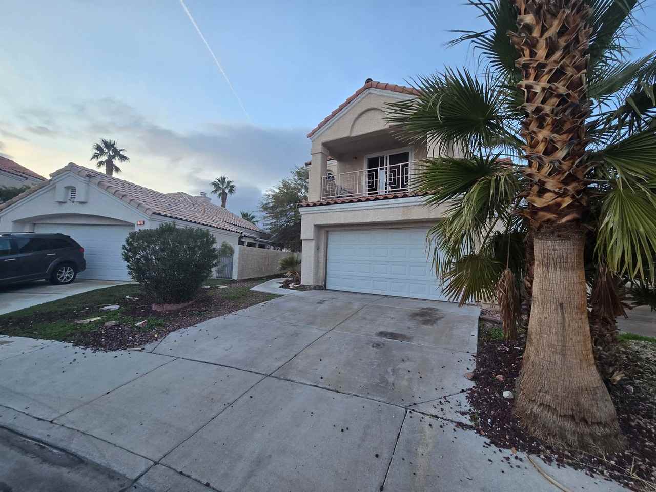 2757 Trotwood Ln - Photo 4 of 26