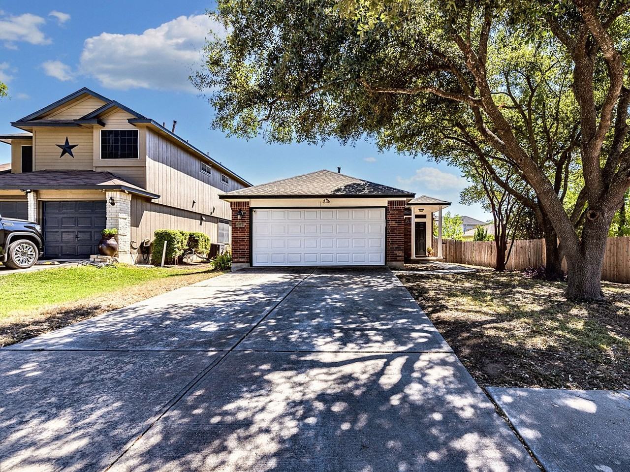 17411 Rannoch Dr - Photo 2 of 25