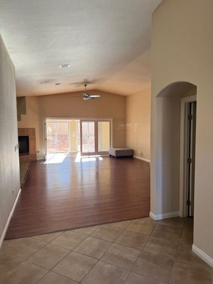 8929 Frasure Falls Ave - Photo 3 of 8