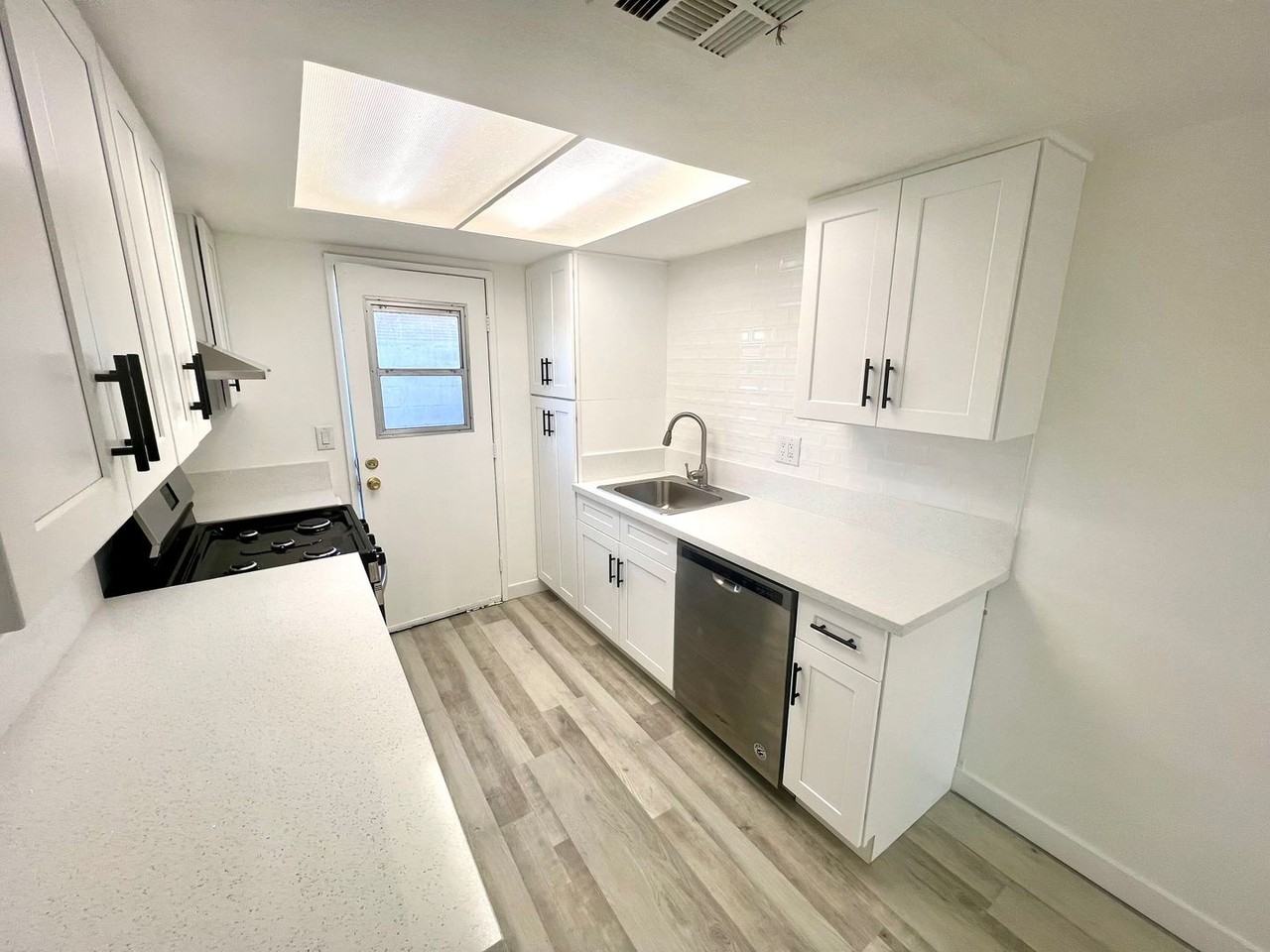 44155 10th Street W - Photo 7 of 33