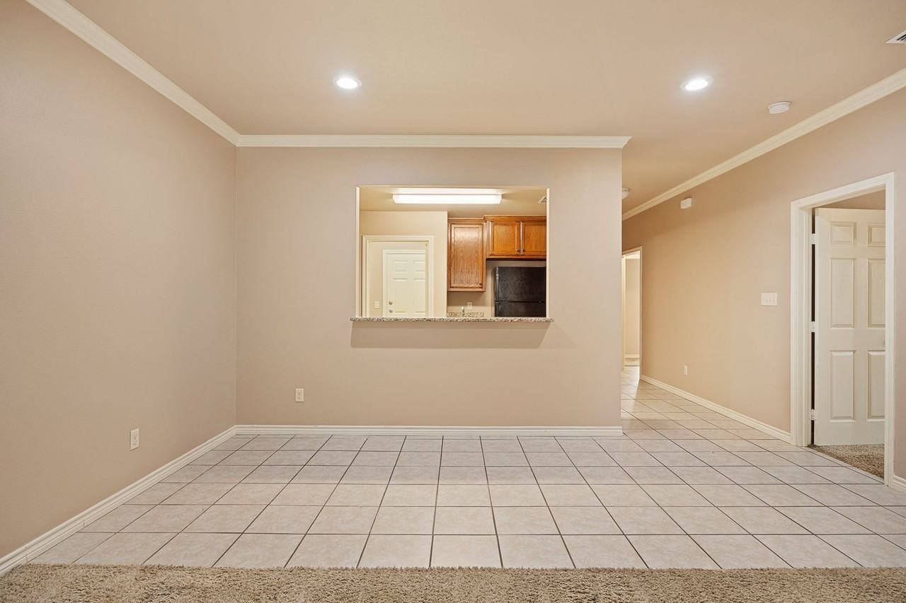 6822 County Road 1215 - Photo 6 of 16