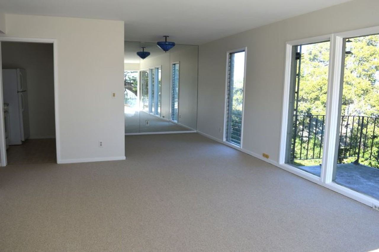 230 Eden Roc - Photo 4 of 16