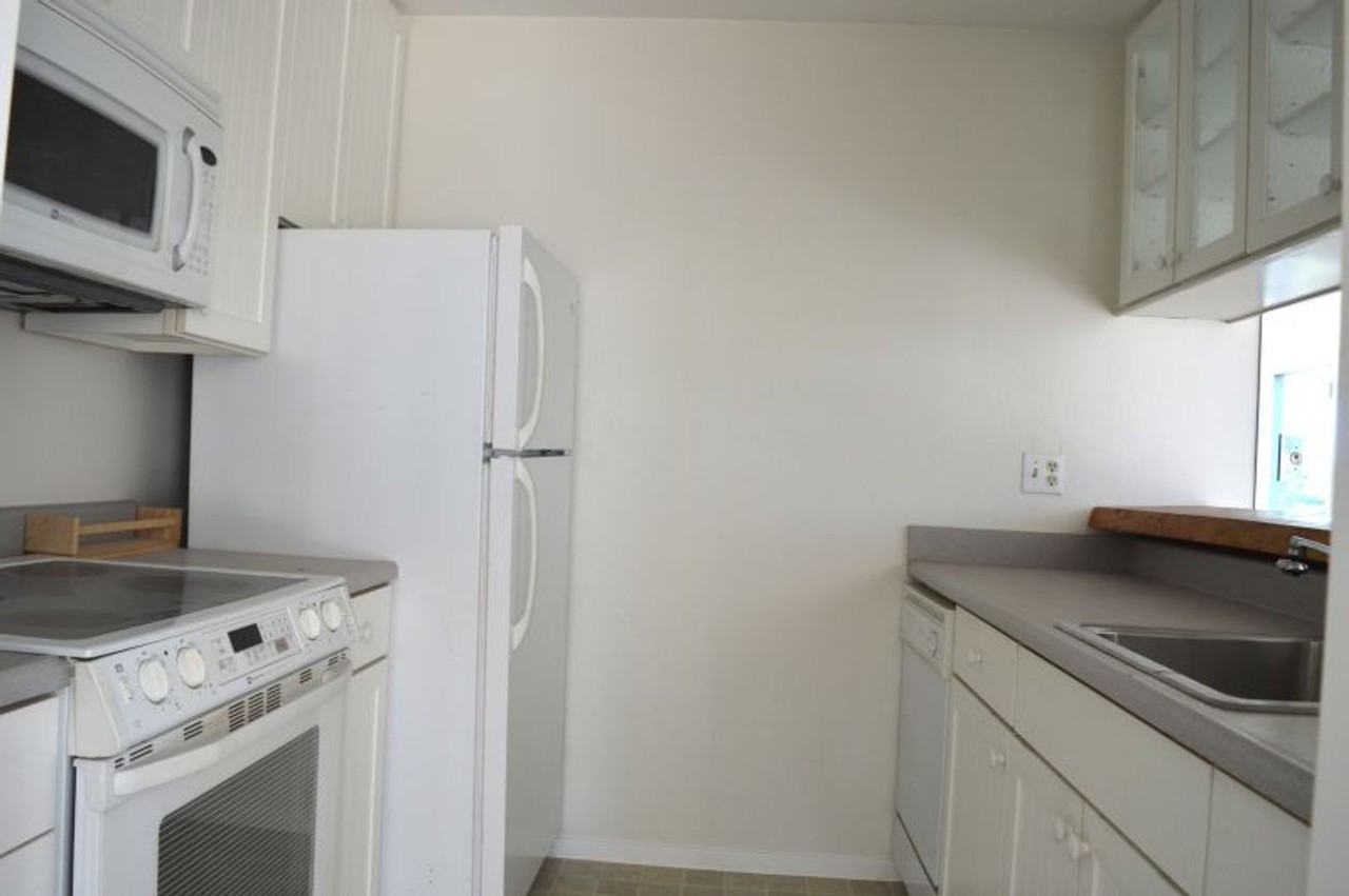 230 Eden Roc - Photo 7 of 16