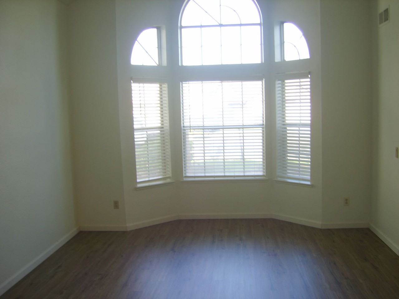 8824 Little John Ct - Photo 4 of 13