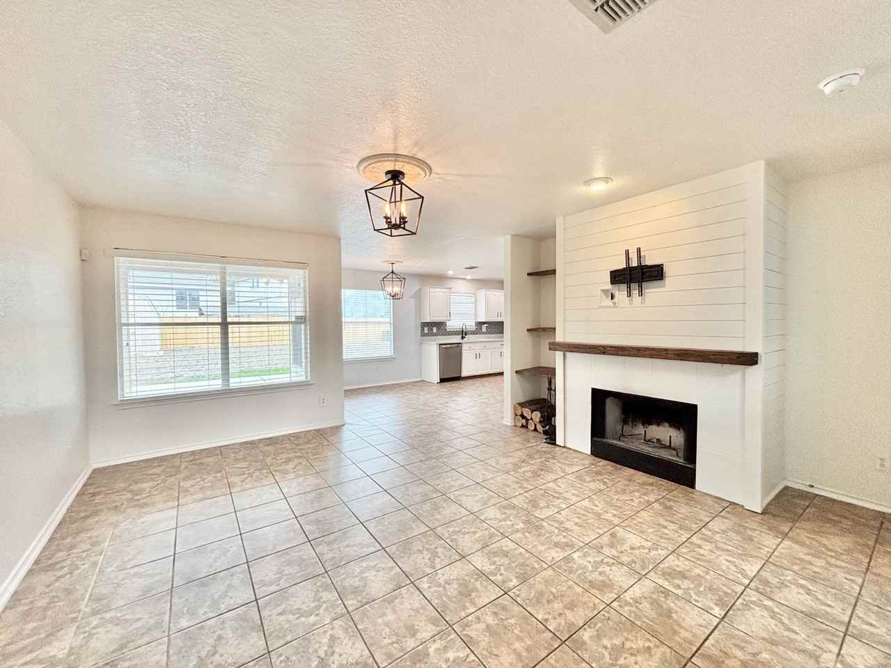 10026 Shetland Wind - Photo 3 of 25