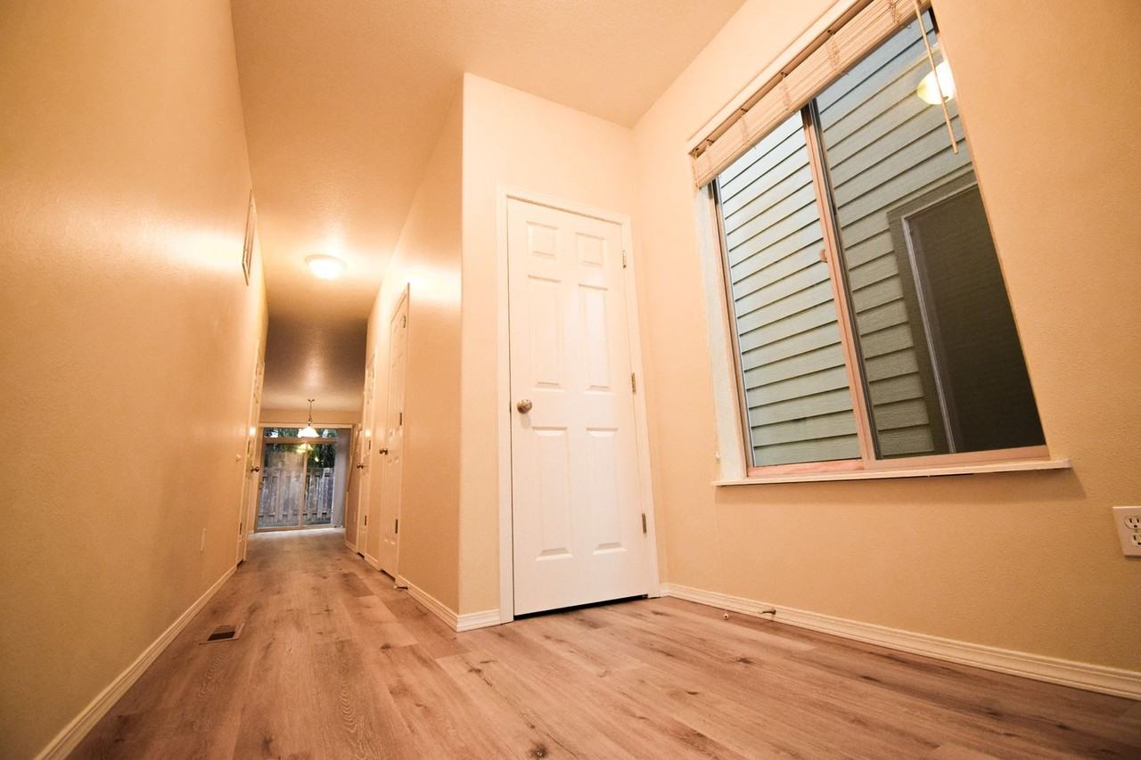 17461 Sw Rose Petal Ln - Photo 3 of 33