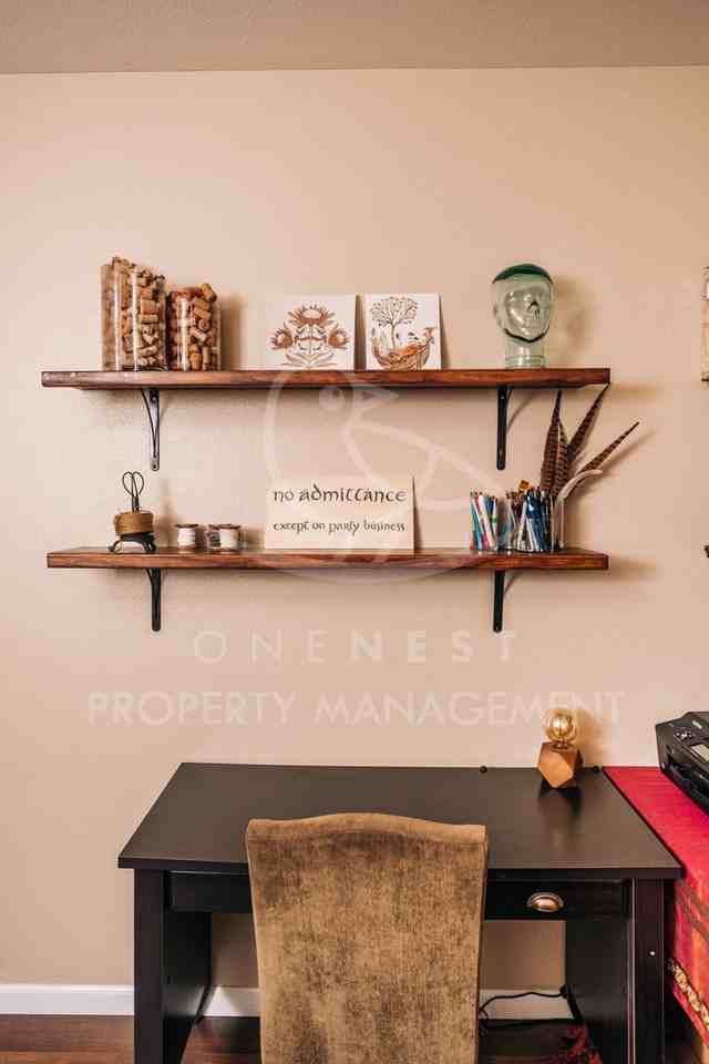 702 Farrington Ln - Photo 7 of 42