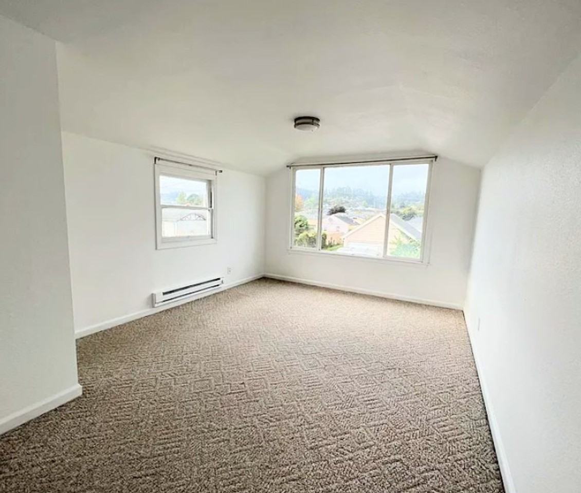 1049 I St - Photo 3 of 14