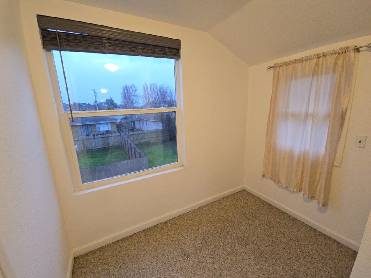 1049 I St - Photo 4 of 14