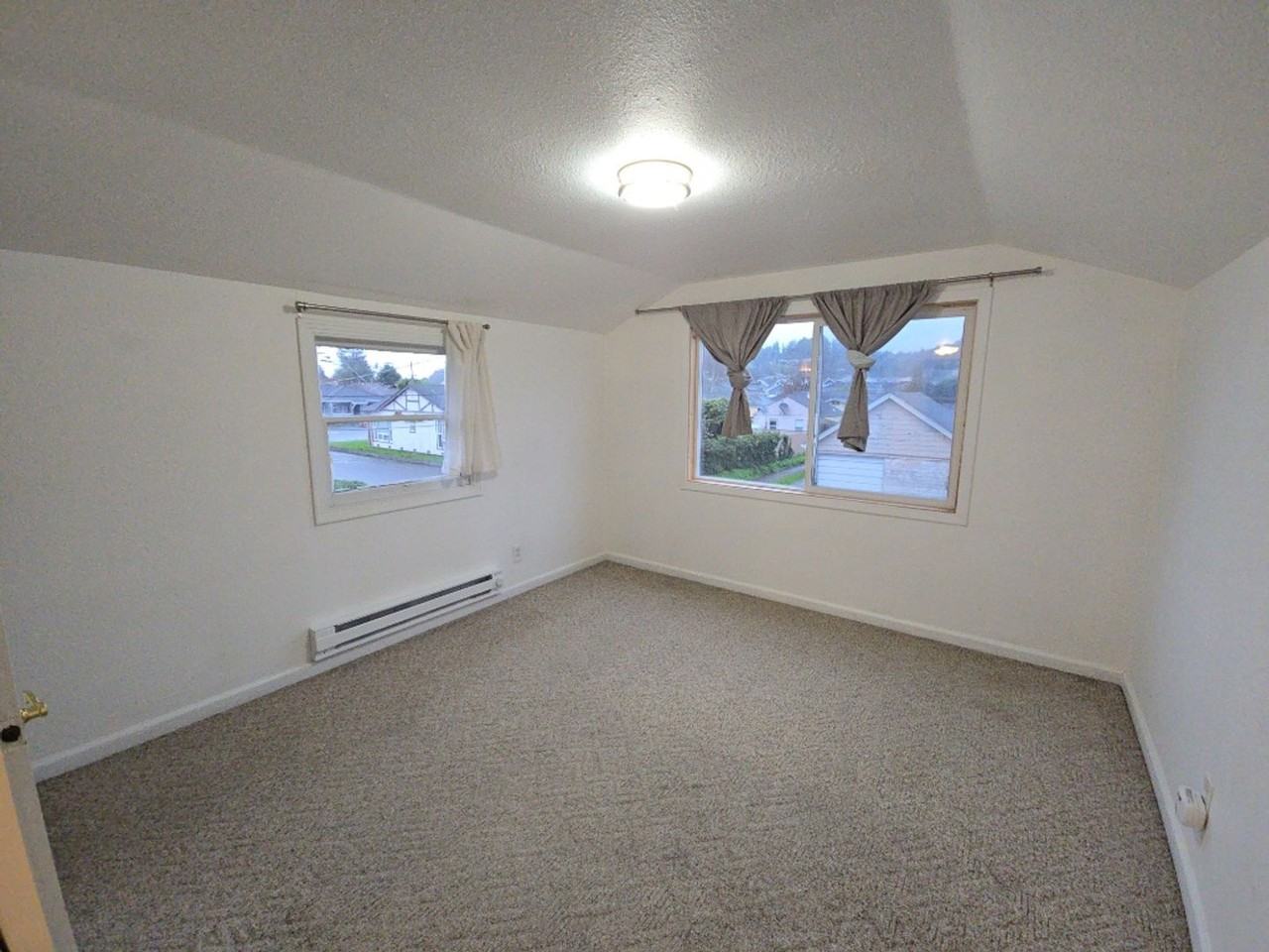 1049 I St - Photo 5 of 14