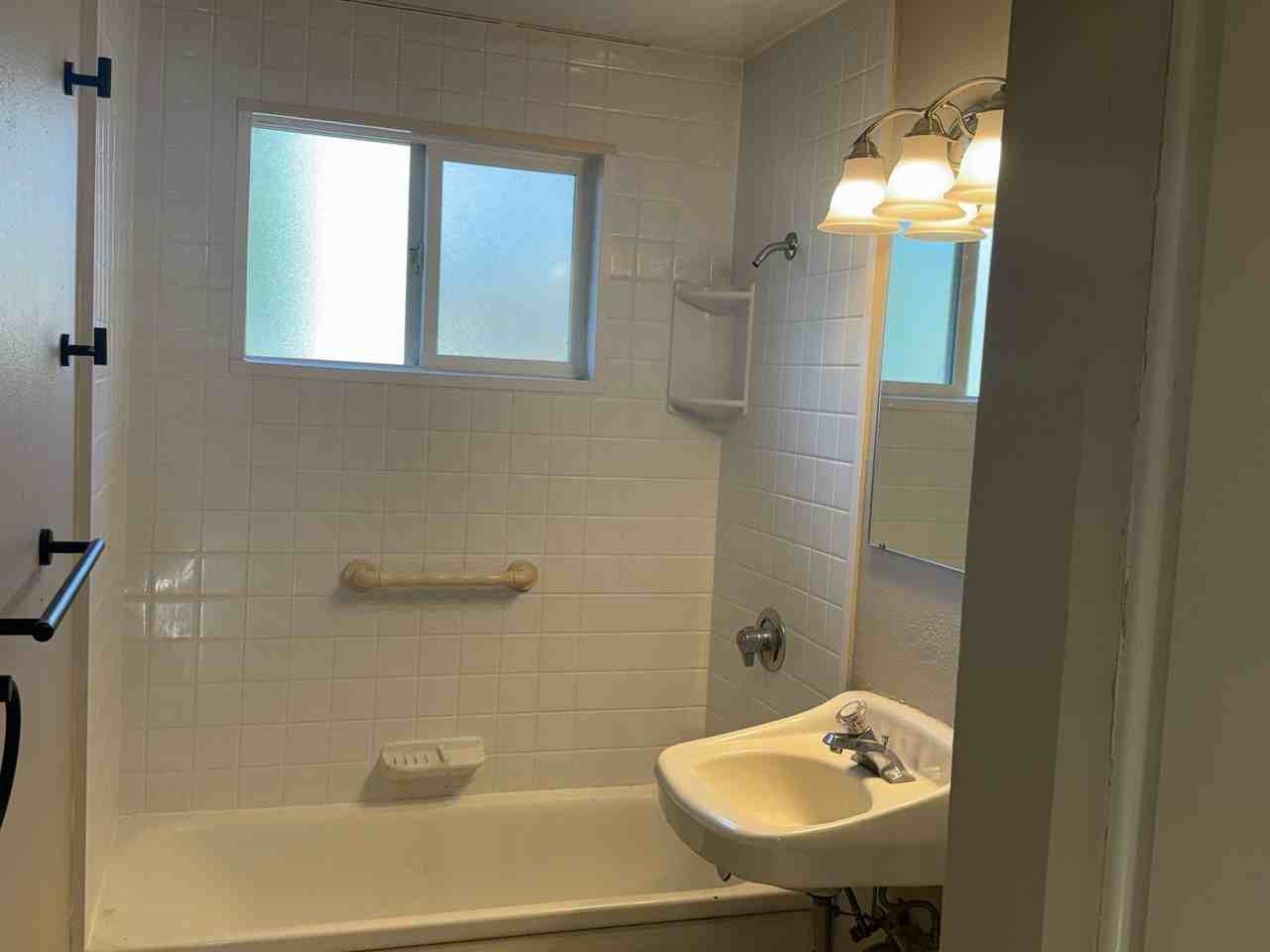 7912 Macarthur Blvd - Photo 6 of 28