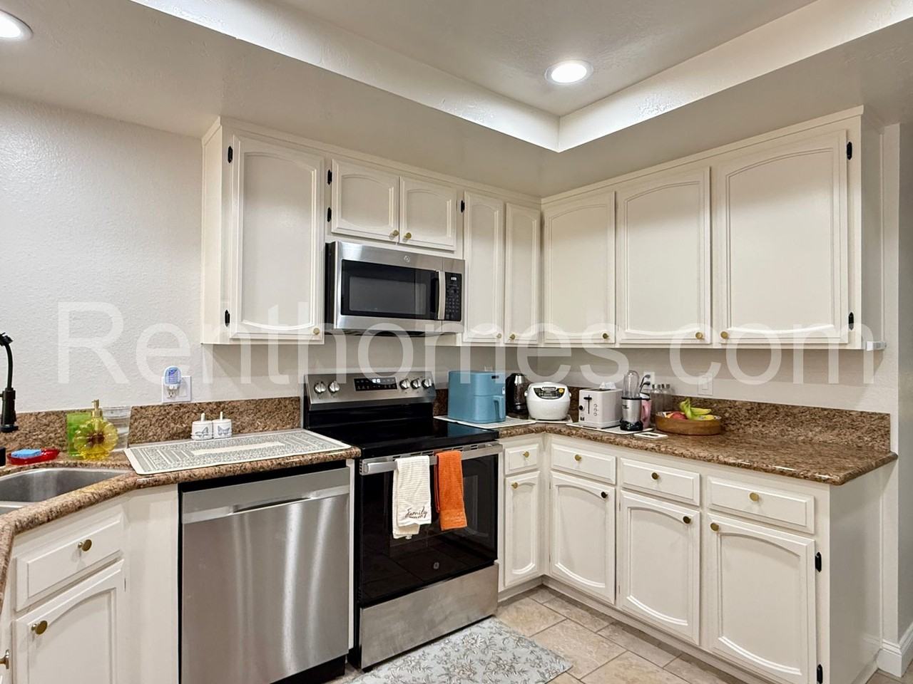 11872 Bernardo Ter #E - Photo 7 of 32