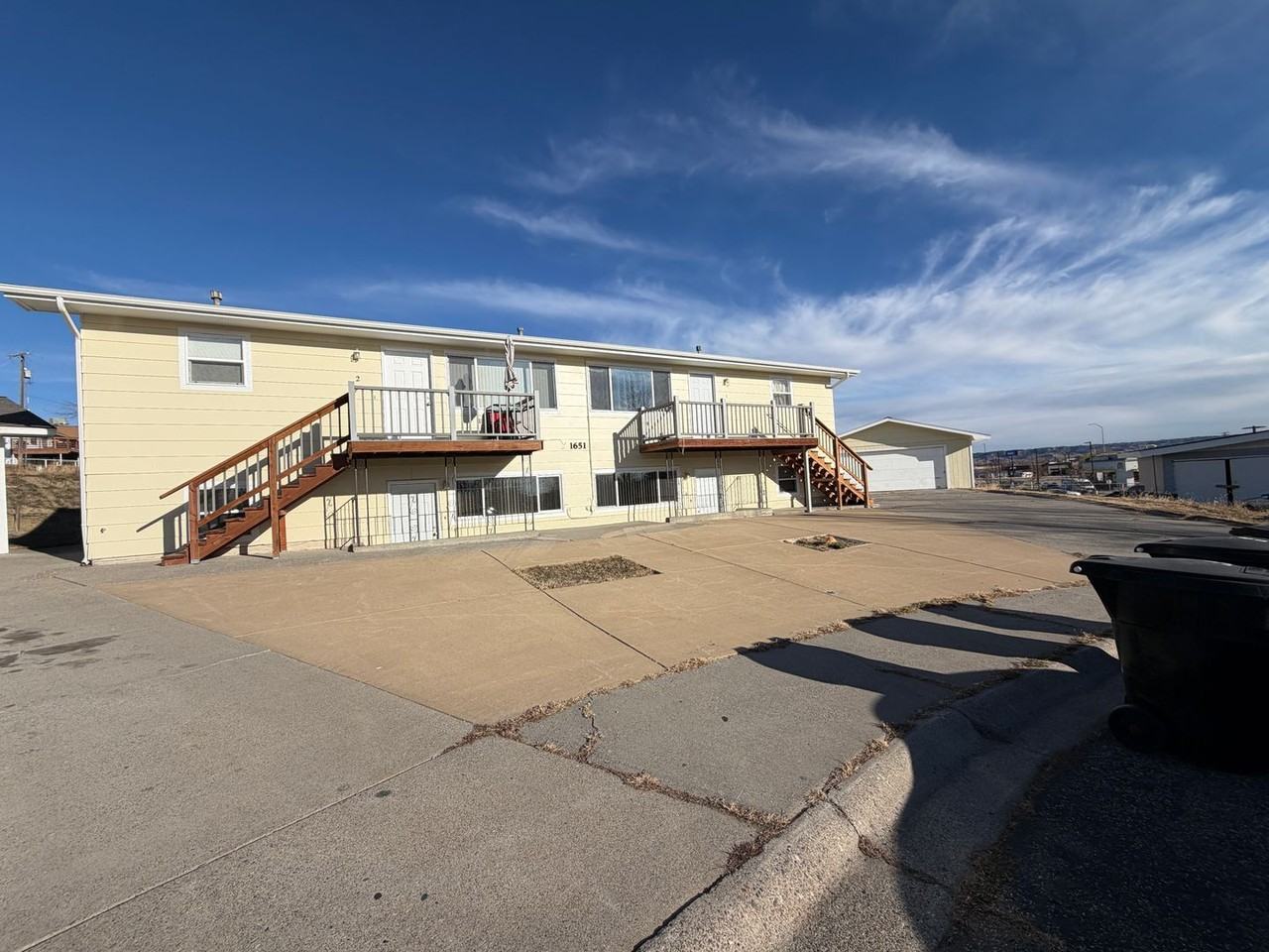 1651 Kelby Dr - Photo 5 of 12