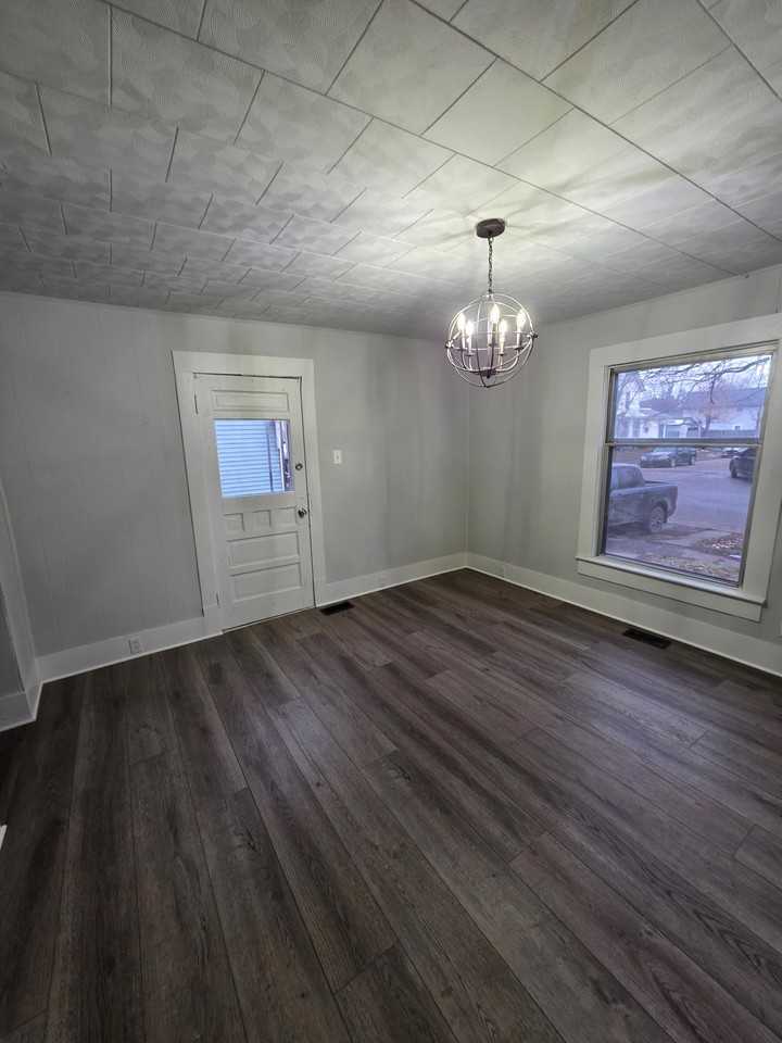 1008 Kenilworth Ave #1 - Photo 4 of 22