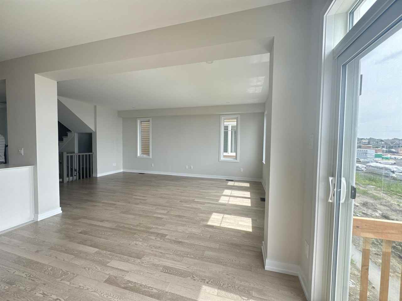 515 Oldenburg Ave #1 - Photo 5 of 25