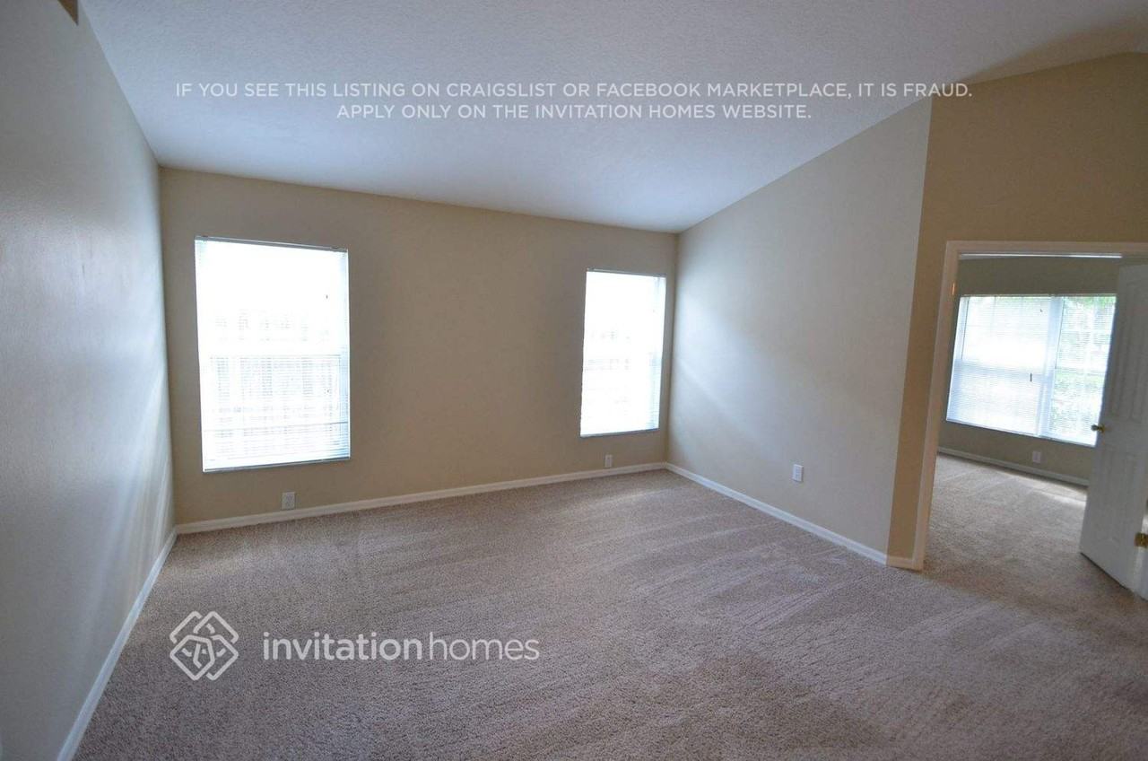 10547 San Travaso Dr - Photo 3 of 16