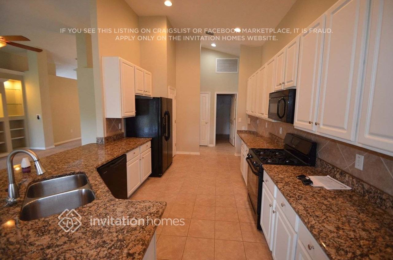 10547 San Travaso Dr - Photo 6 of 16