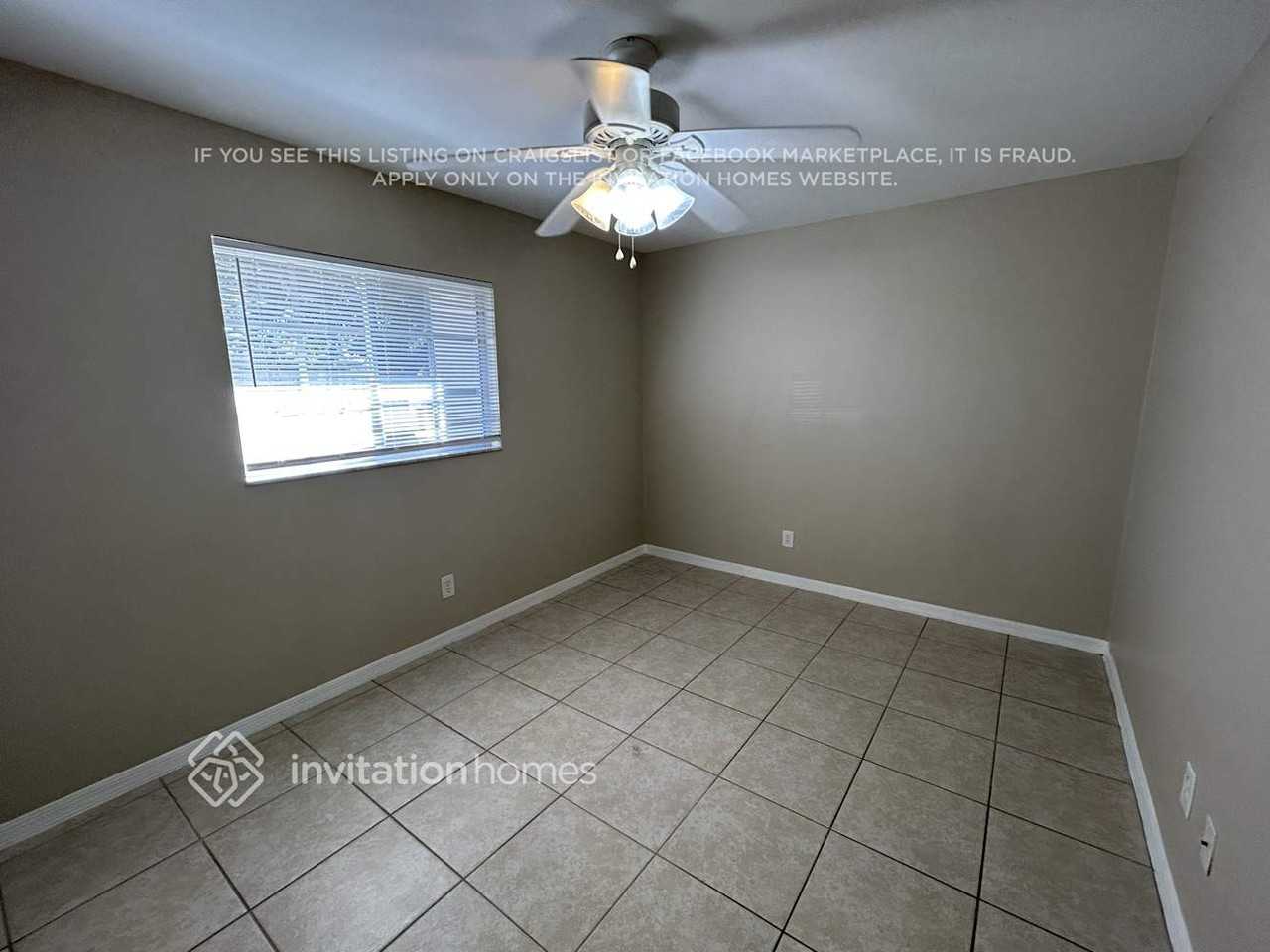 521 Sw 23rd Ter - Photo 6 of 11