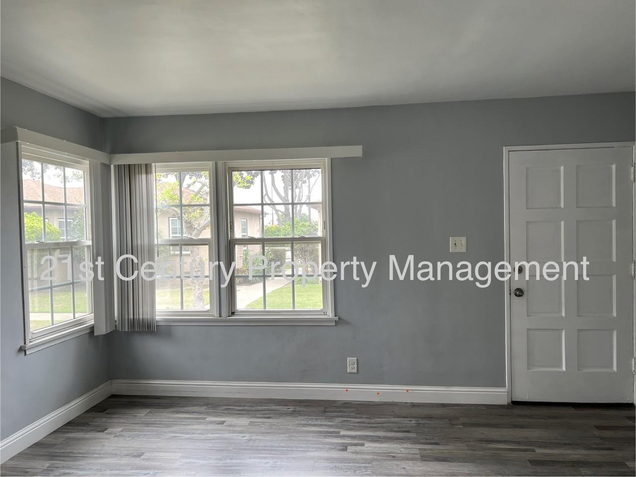 3355 Independence AveUnit 3355F #3355F - Photo 2 of 9