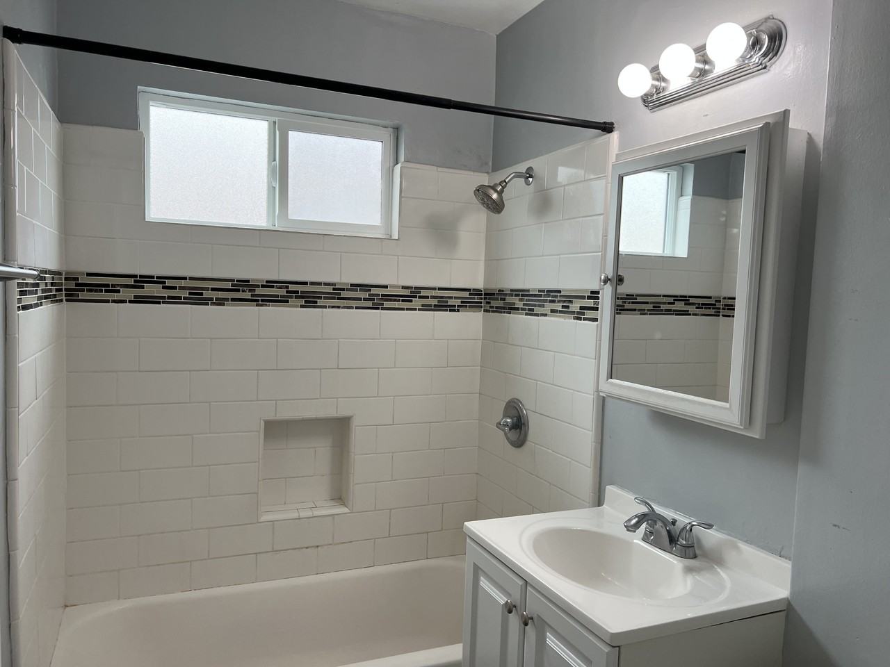 3355 Independence AveUnit 3355F #3355F - Photo 6 of 9