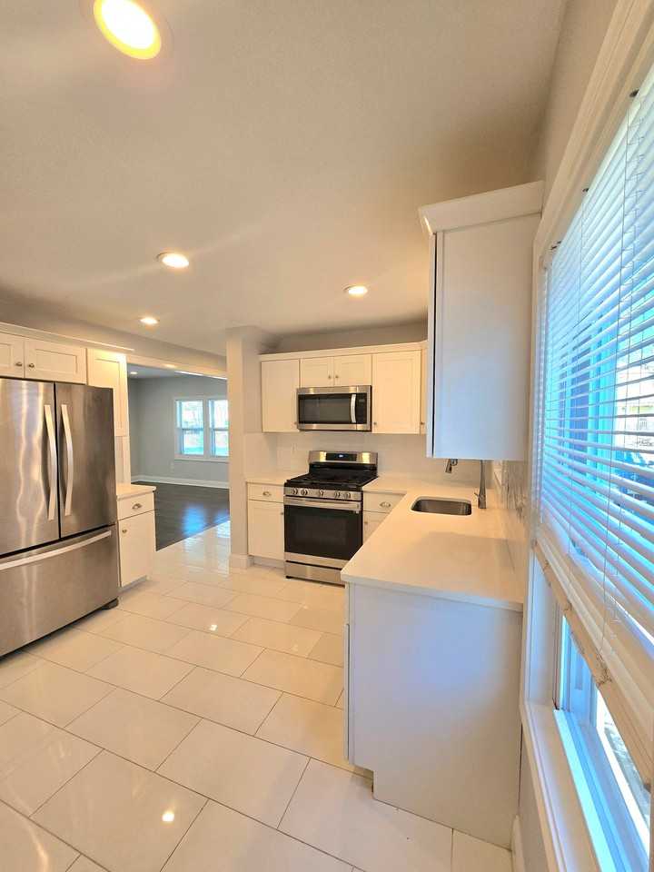 35 Phillips Ave #1 - Photo 2 of 25