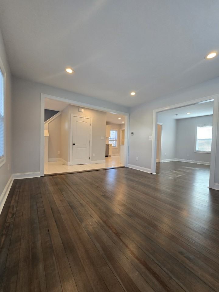 35 Phillips Ave #1 - Photo 4 of 25