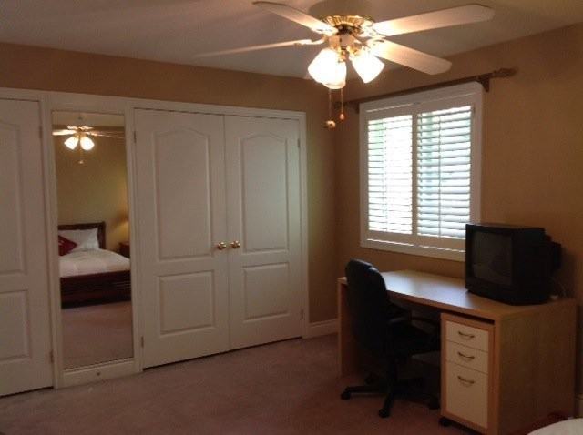 5427 Lakeshore Rd - Photo 6 of 11