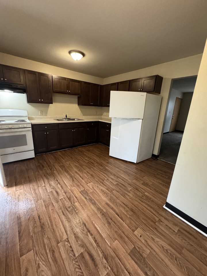 9000 W Carmen Ave #1