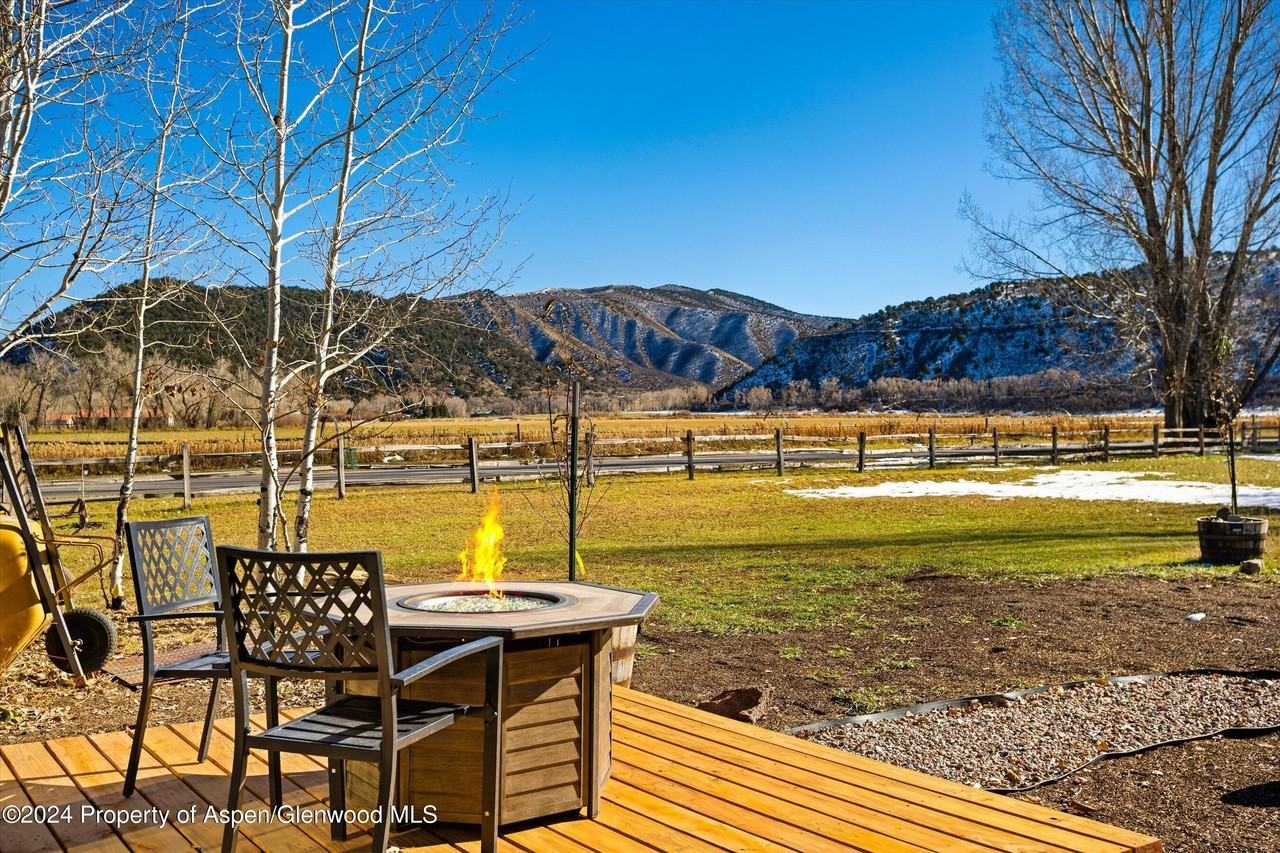 24 Cherry Ln - Photo 2 of 42