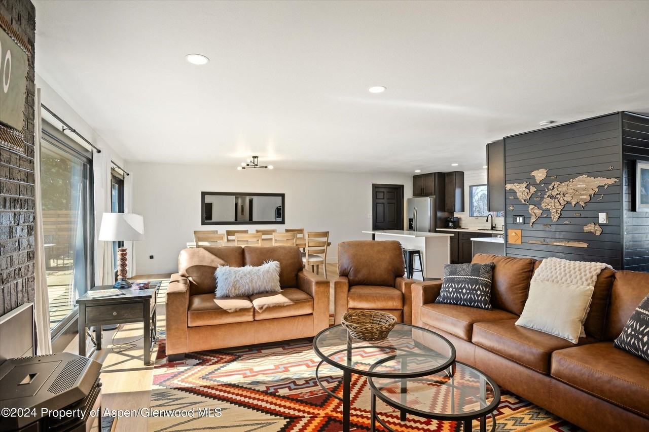 24 Cherry Ln - Photo 6 of 42