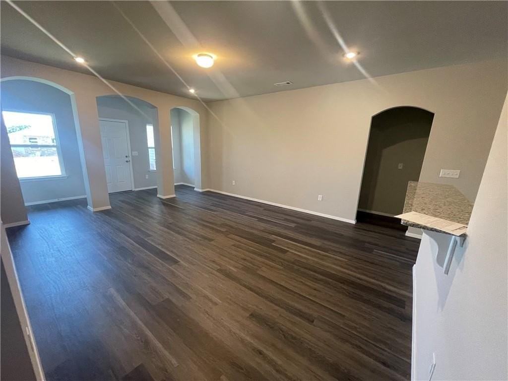 2823 W Emil Dr - Photo 6 of 14