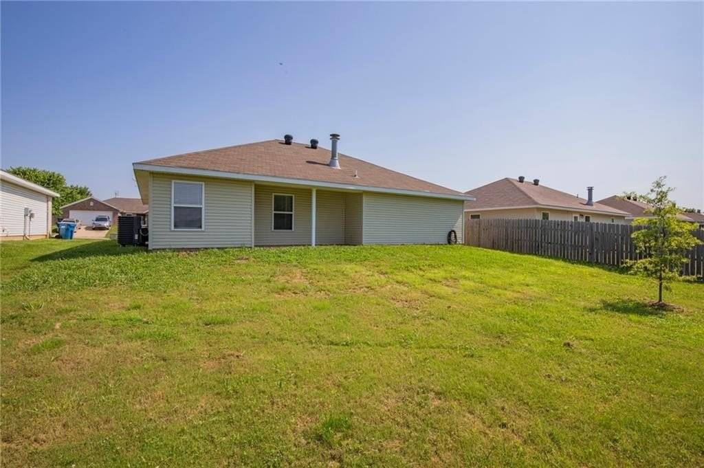 6405 Sw Meadow Well Ave - Photo 4 of 19