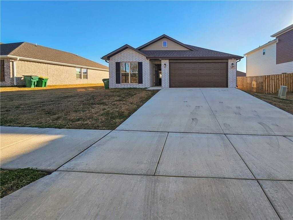 2091 Bluebonnet Ln - Photo 2 of 31