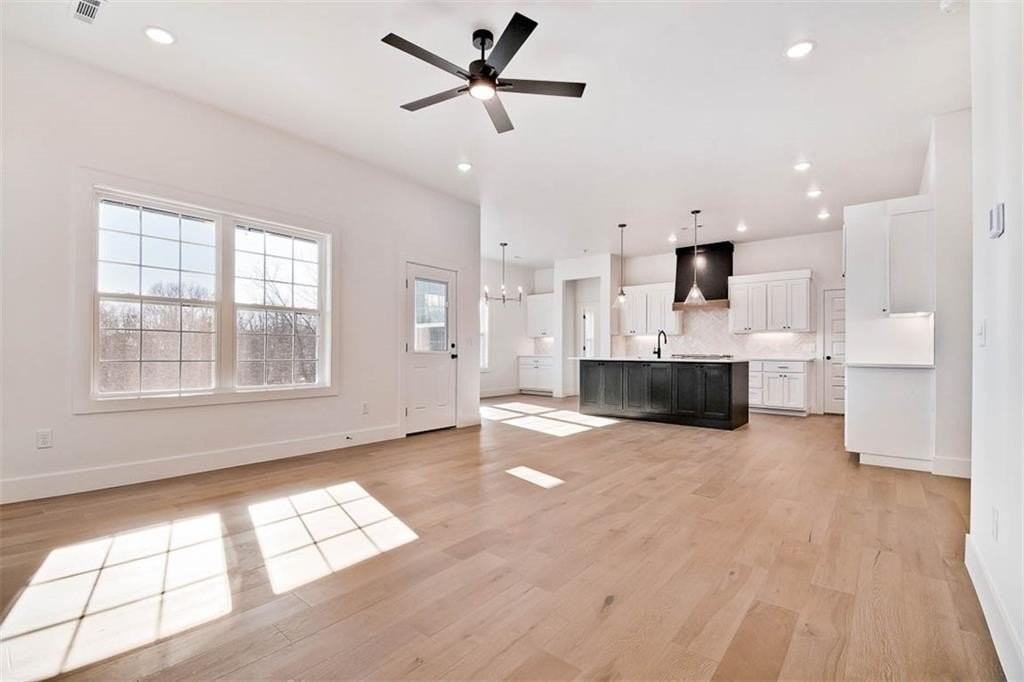 20 S Kirby Dr - Photo 4 of 26