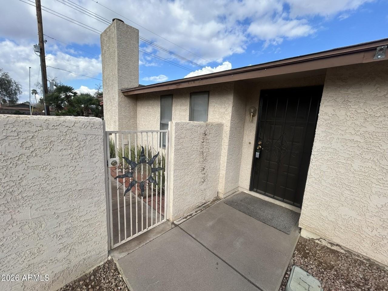 2120 N Yucca Ct - Photo 6 of 40