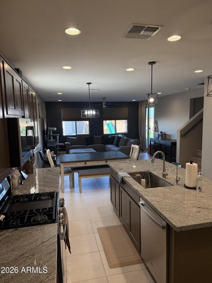 37752 N Bridlewood Ln - Photo 7 of 23