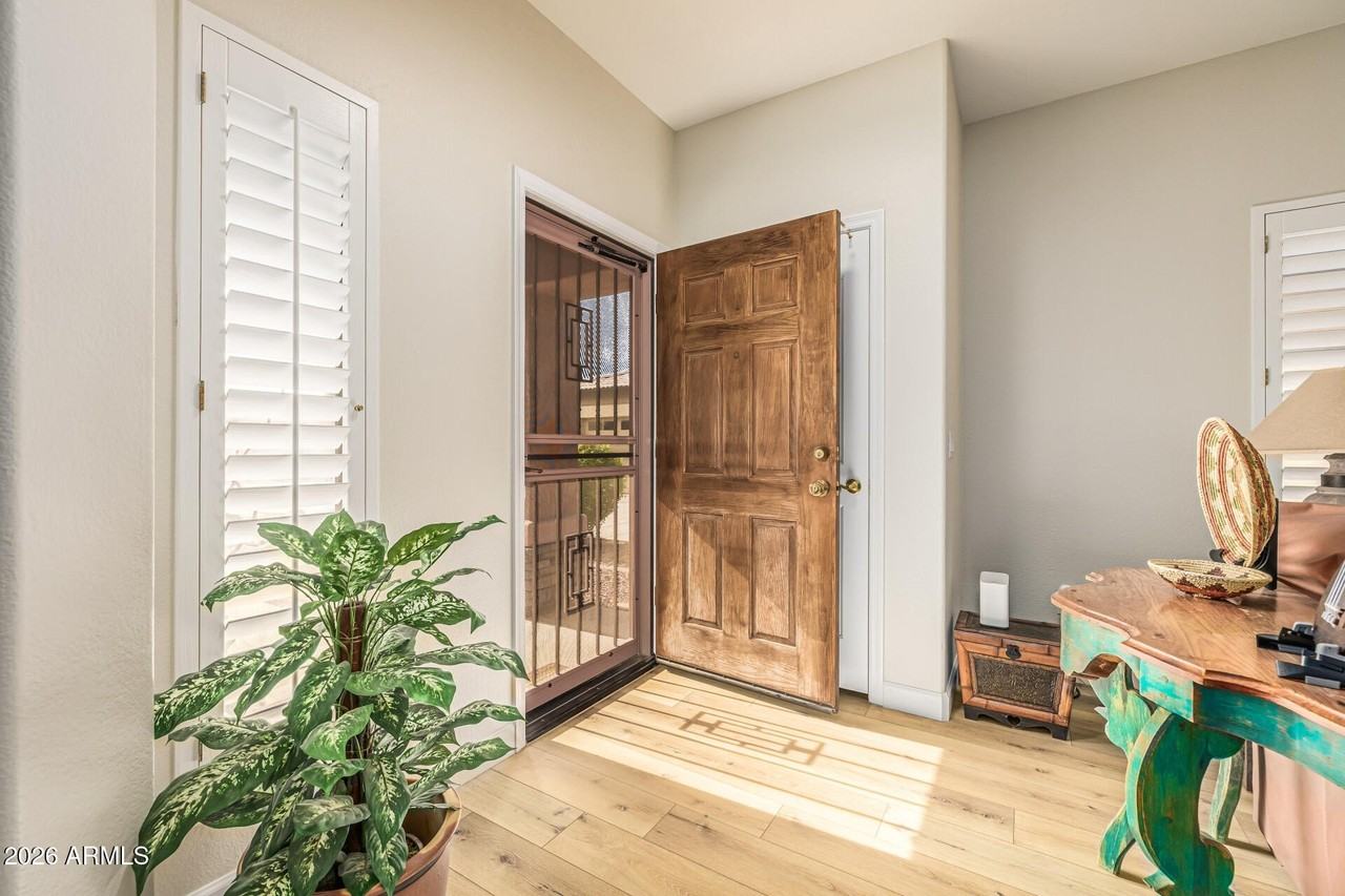 6618 W Honeysuckle Dr - Photo 2 of 22