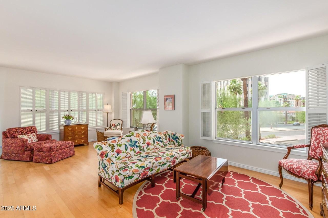 2201 N Central Ave Apt 3d #3D - Photo 4 of 34