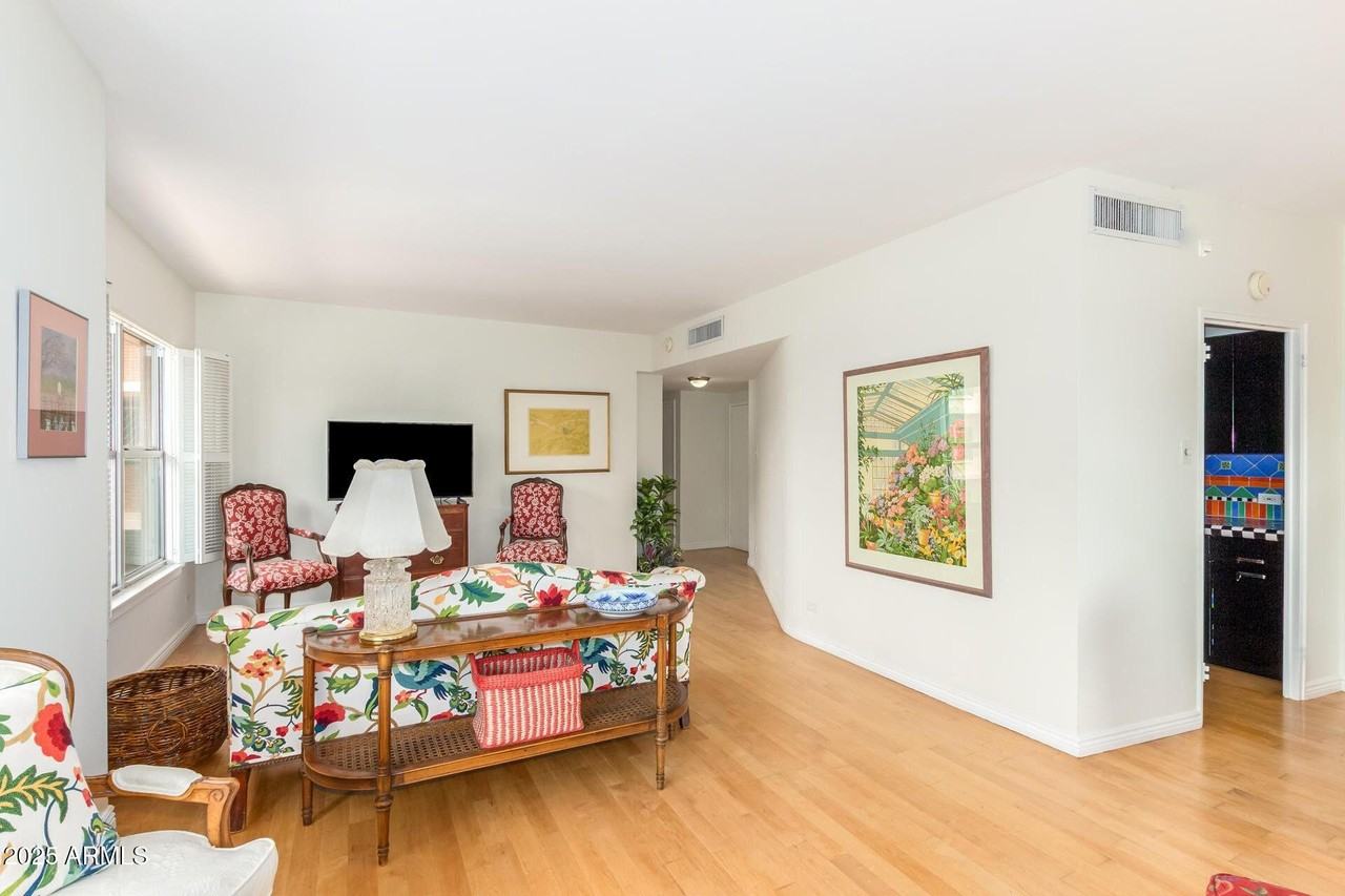 2201 N Central Ave Apt 3d #3D - Photo 5 of 34